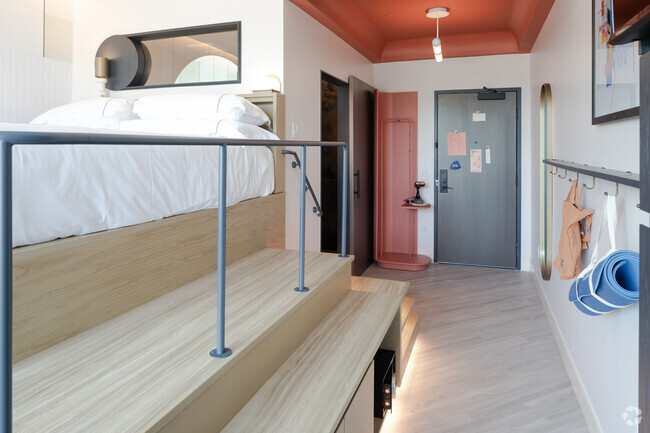 0HAB, 1BA - 330SF - Catbird Hotel Rentals