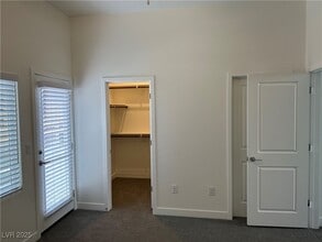 Building Photo - 1180 Blossom Pt St