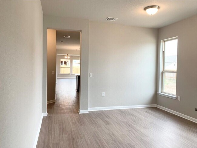 Foto del edificio - 804 Fortrose Ter