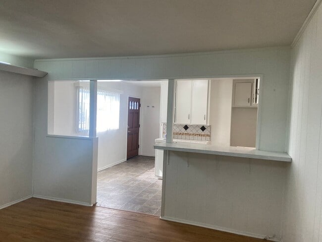 Photo - Randall Apartments