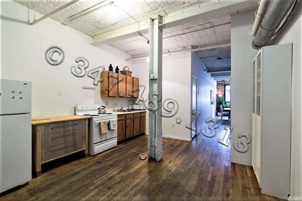 Primary Photo - 132 N 5th St