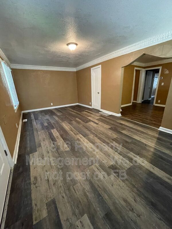 Foto del edificio - 4241 The Paseo