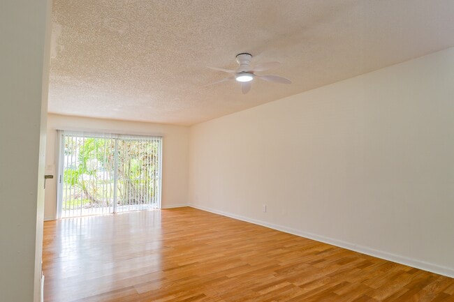 Foto del edificio - 3453 NW 44th St