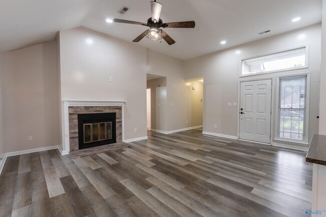 Building Photo - 119 Telluride Dr