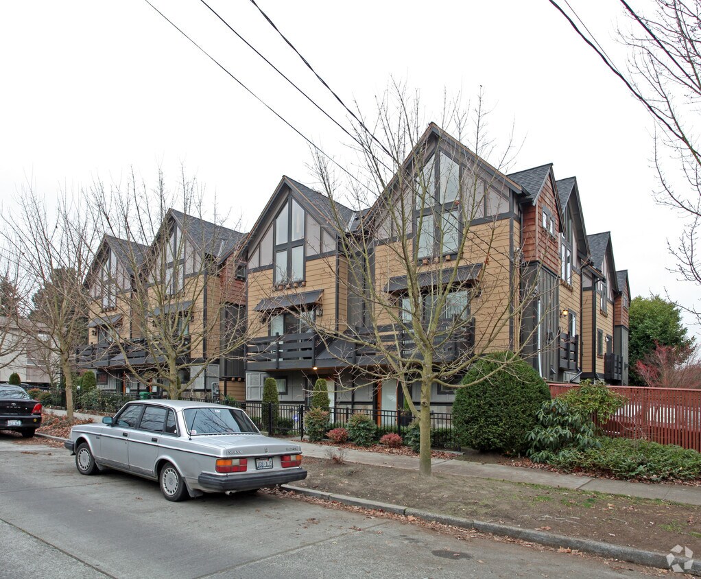 Foto del edificio - 4310-4324 Linden Ave N