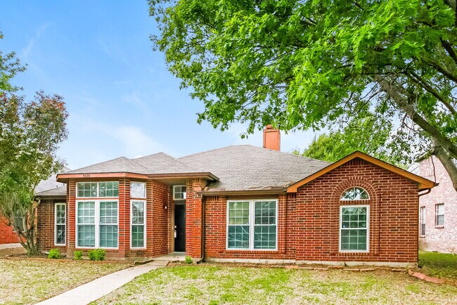 Foto del edificio - 7026 Lo Chalmers Ln