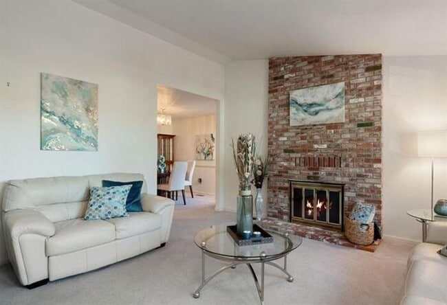 Foto del edificio - 8023 Yvonne Place Northwest, Silverdale, W...