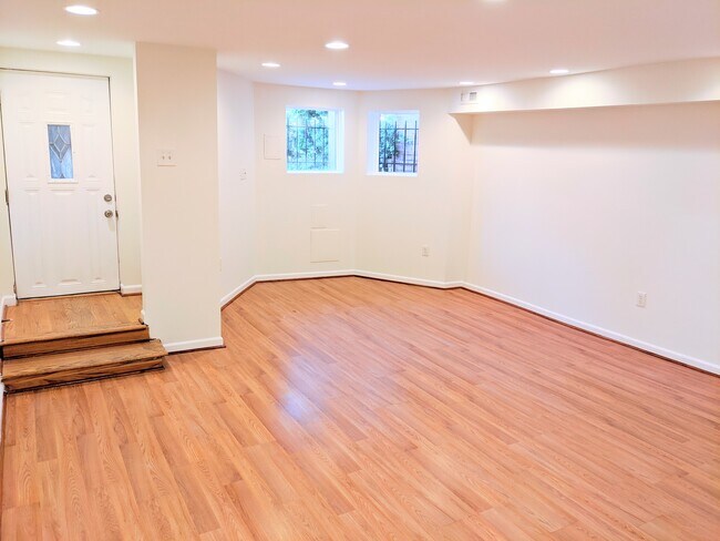 Foto del edificio - 2025 1st St NW