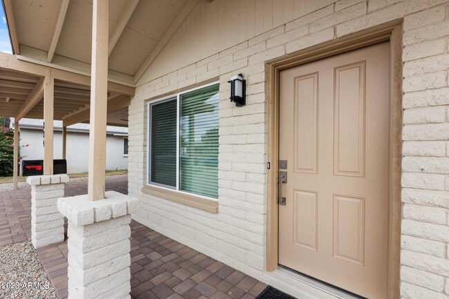 Building Photo - 224 E Oxford Dr