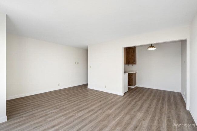 Building Photo - 3225 Vicente St