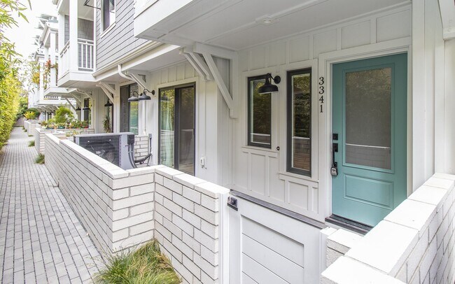 Foto del edificio - Enjoy Living in Carlsbad Village!