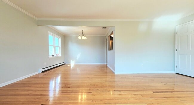 Building Photo - 24 Gall Ave