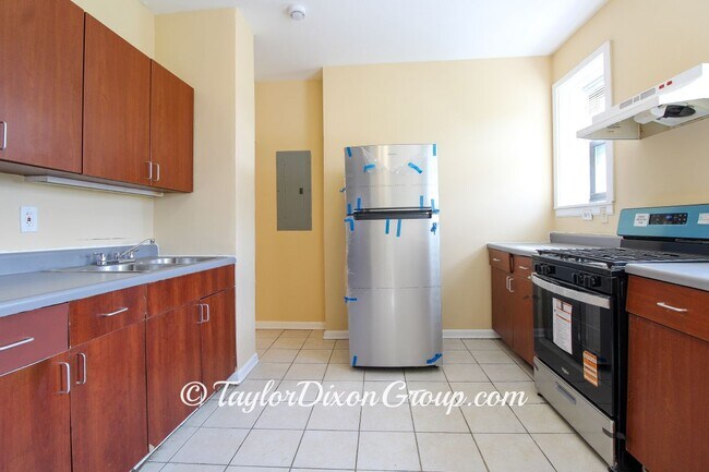 Foto del edificio - 4035 W Gladys Ave