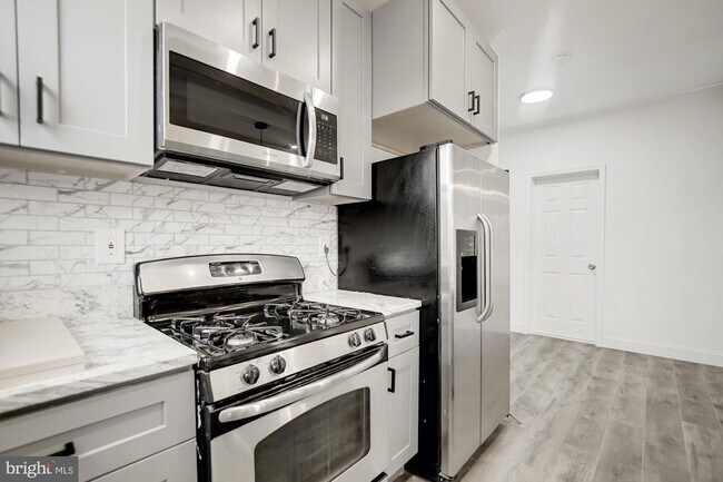 Foto del edificio - 2231 Poplar Grove St