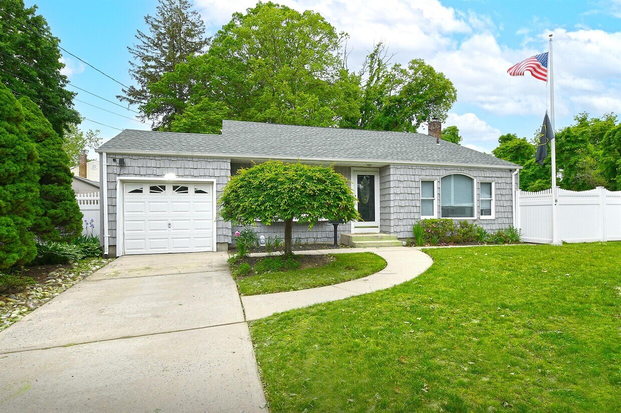 Foto principal - 73 Murdock St