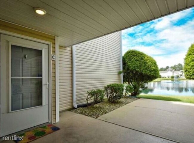 Building Photo - 3 br, 2 bath Condo - 8558 Hopkins Cir