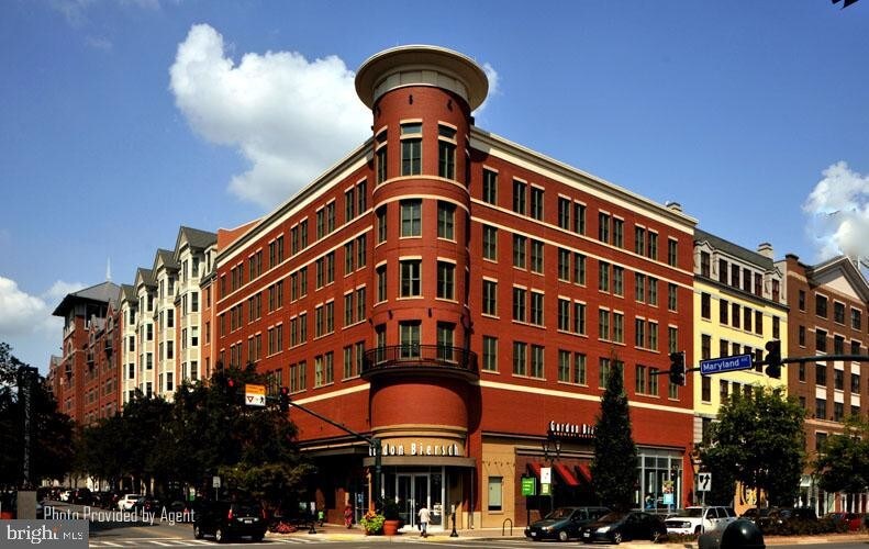 Primary Photo - 38 Maryland Ave