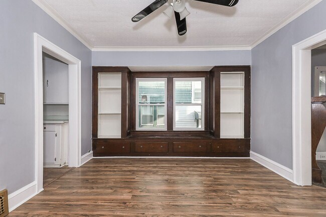 Foto del edificio - 1466 Hopkins Ave