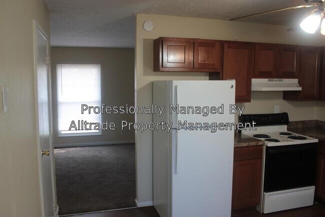 Foto del edificio - 5518 Ridgecrest Rd