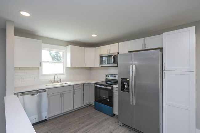 Photo - Available June. Large house, fenced back yard, renovated, fenced back, pets ok, great for house s...