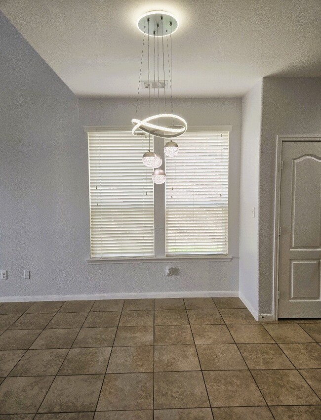 Building Photo - 9957 Spring Rock Ln