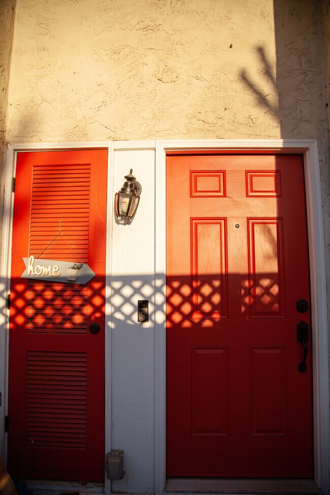 Building Photo - 1354 Mt Shasta Ave