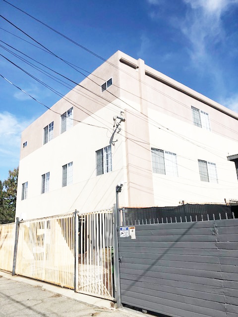 Primary Photo - 1147 N Virgil Ave