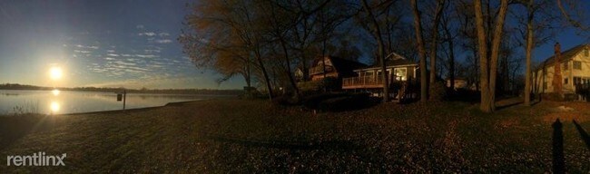 Foto del edificio - 2 br, 2 bath House - 19295 W Forest Lane