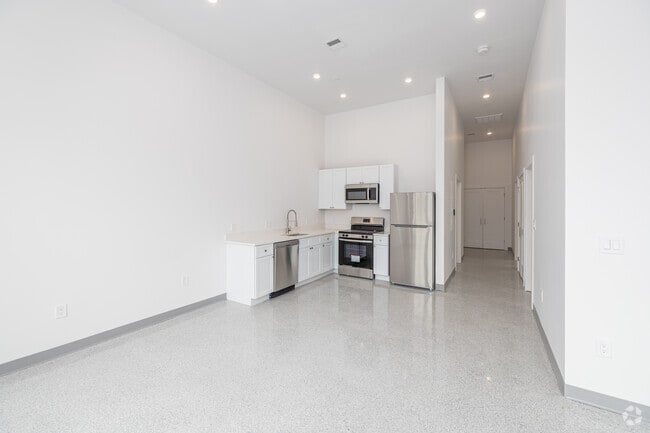 2BR, 2BA - 925SF - Kitchen - Isobel Lofts-RENT SPECIALS