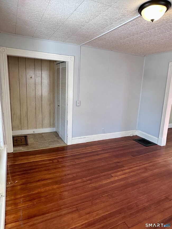 Building Photo - 24-26 Dean Ave