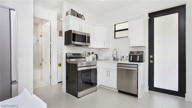 Building Photo - 2343 Oil Well Rd