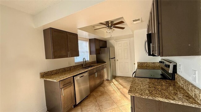 Building Photo - 126 Zacalo Way