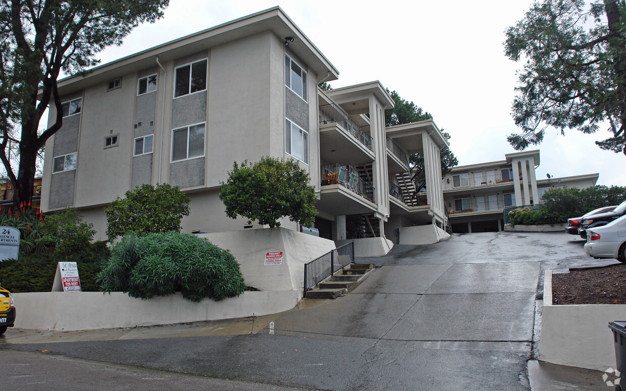 Primary Photo - Valencia Apartments