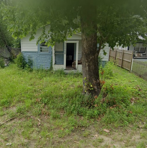Primary Photo - 16958 Oak St