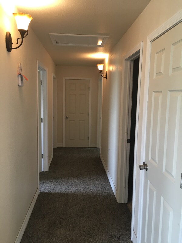 Foto del edificio - 18259 E 650 Rd