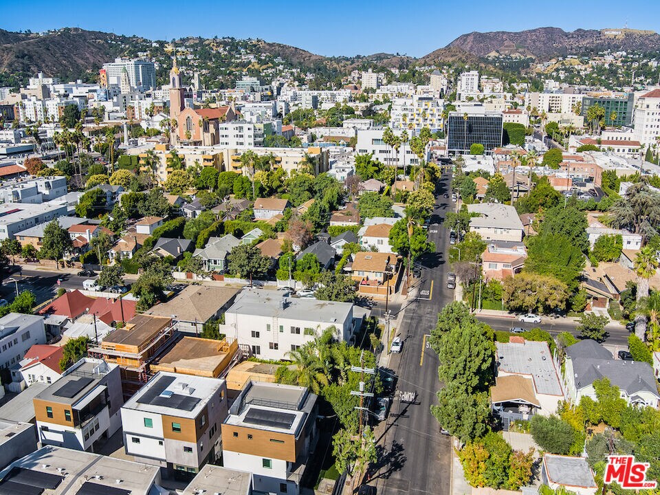 Foto principal - 1345 Seward St
