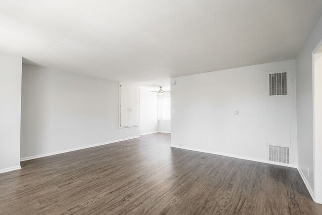 Foto del interior - 18407 Dearborn Street