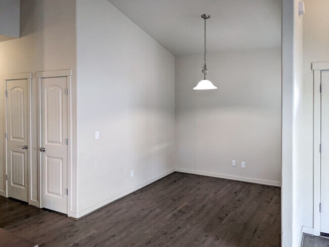 Foto del edificio - 958 Harbour Ln NE