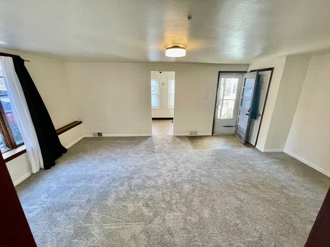 Building Photo - 415 Beaver St