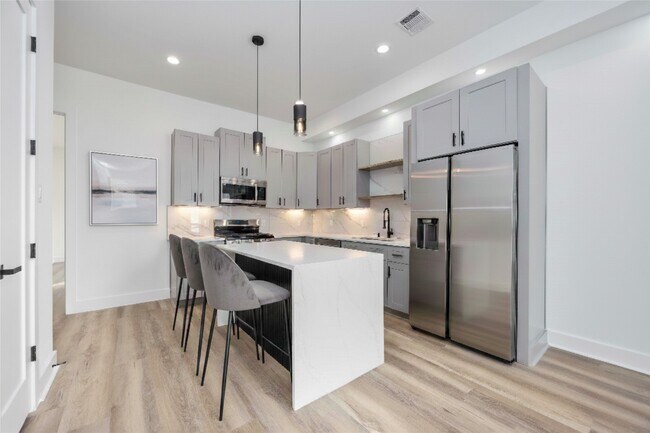 Foto del edificio - 4533 Larkspur St