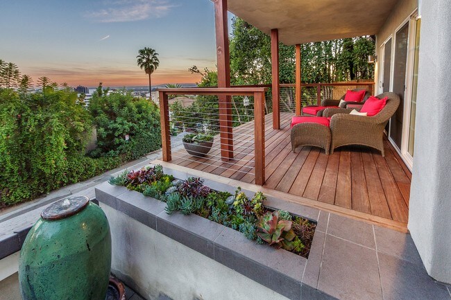Foto del edificio - 6609 Whitley Terrace