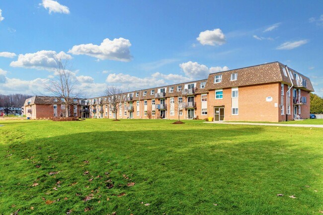 Photo du bâtiment - Bruce Manor Apartments