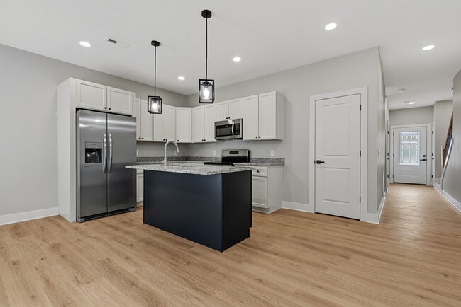 Building Photo - Ridge Pointe Duplexes