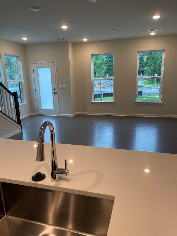 Primary Photo - 1108 Greenwich Dr