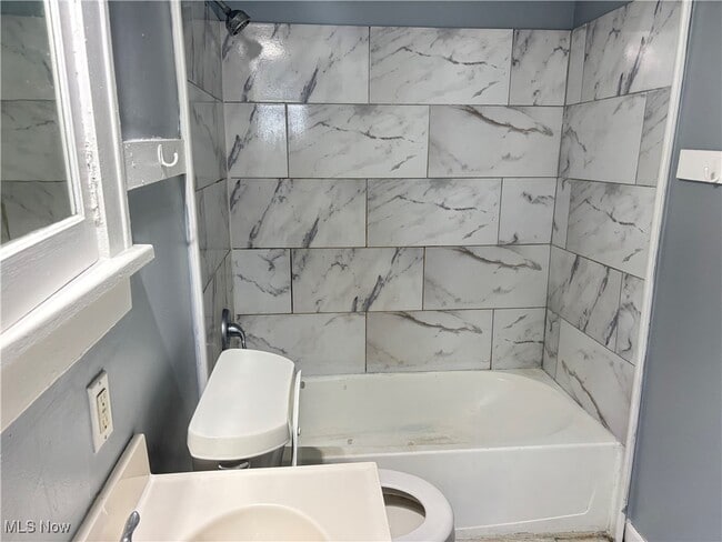 Building Photo - 3392 W 54th St