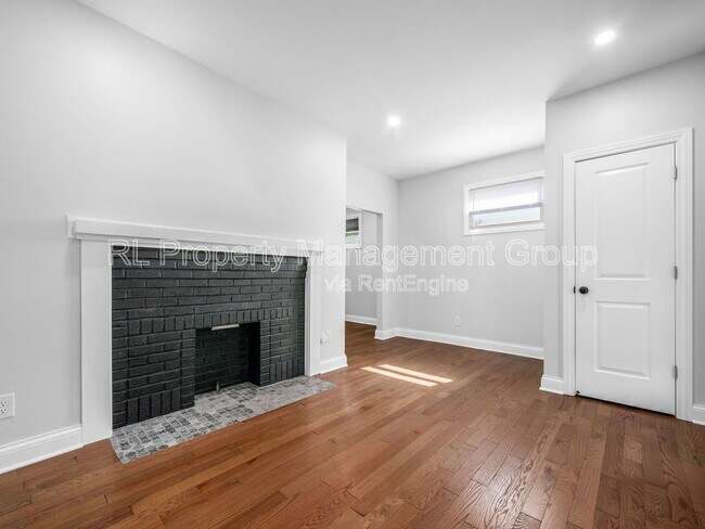 Foto del edificio - 650 Stewart Ave