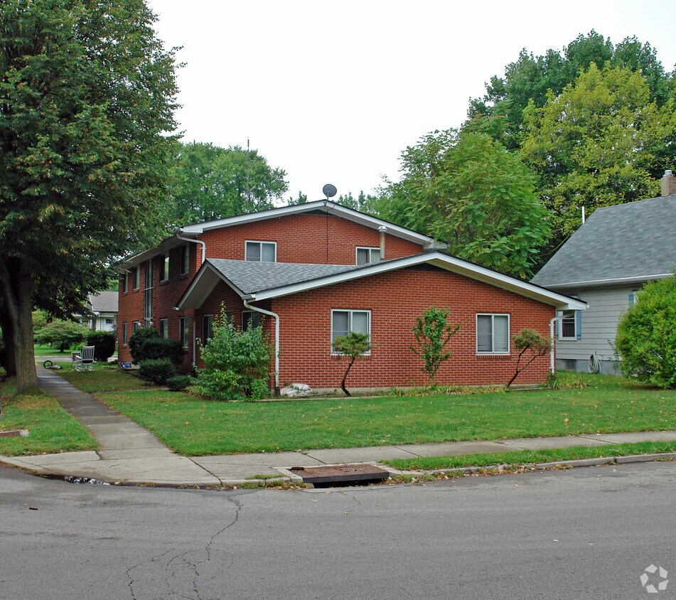 Foto del edificio - 2803 Lansing Dr