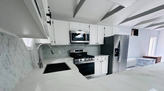 Foto del edificio - 80 Cedarhurst Ave