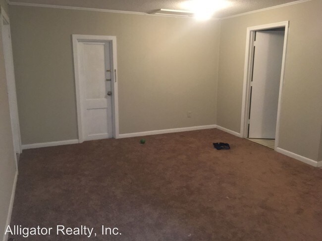 Foto del edificio - 6 br, 3 bath House - 2617 West University Ave