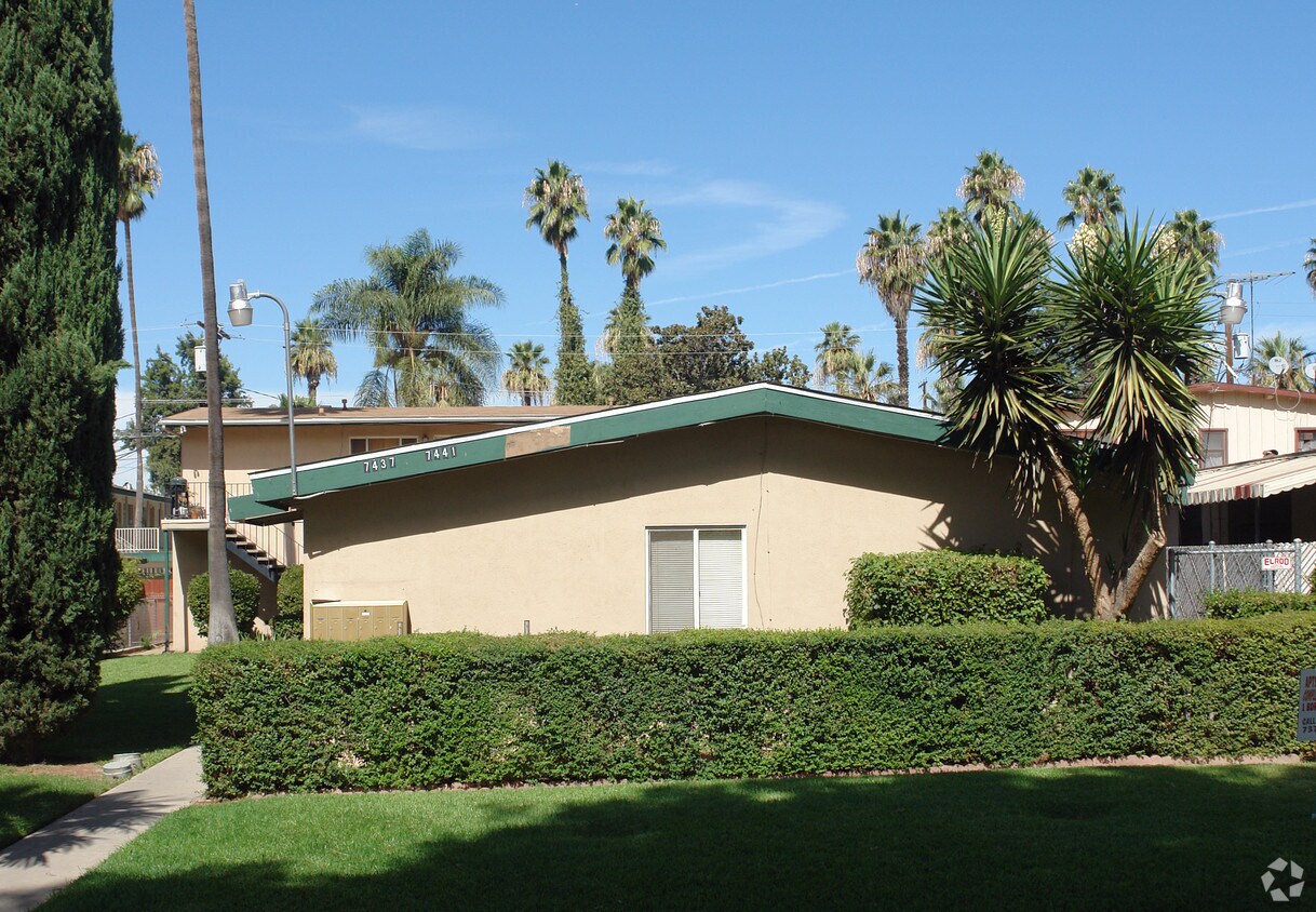 Foto del edificio - 7437-7441 Potomac St